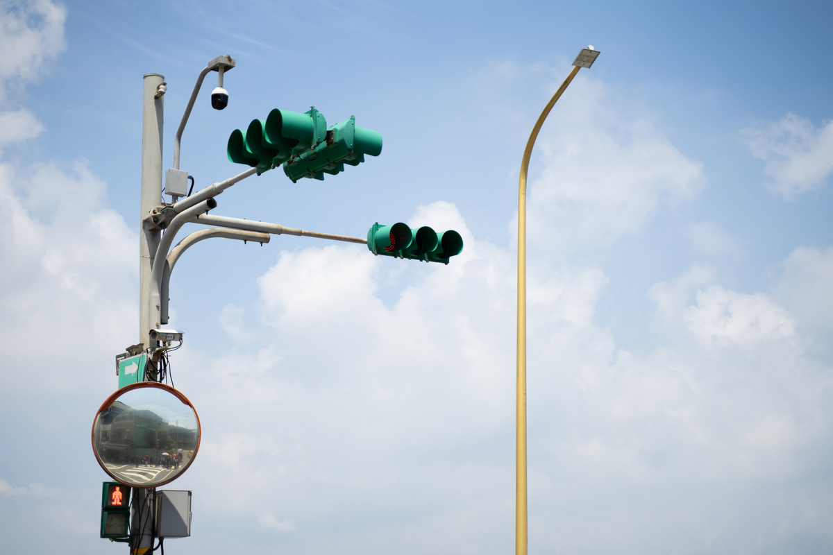 Feux de signalisation, caméra et éclairage urbain : équipements de la Smart City